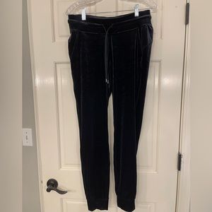 Lululemon Velour Joggers size 8